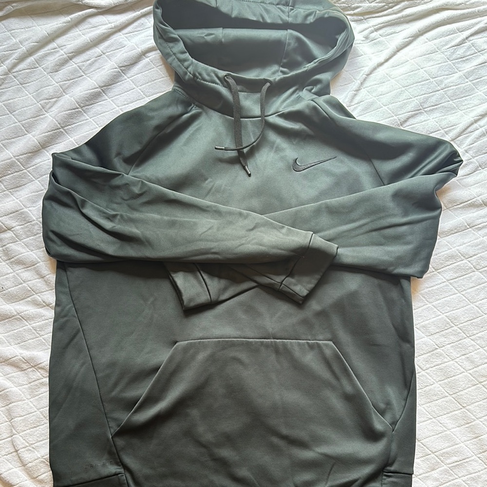 Nike Men's Green Pullover Dri-Fit Hoodie